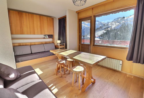 Bright apartment ideally located close to the slopes and the ski lift