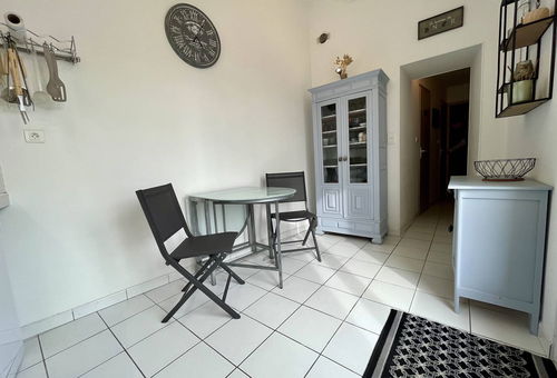 Close to the village centre and to the beach.