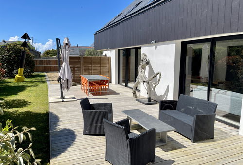 Architect house 200m from the beach.