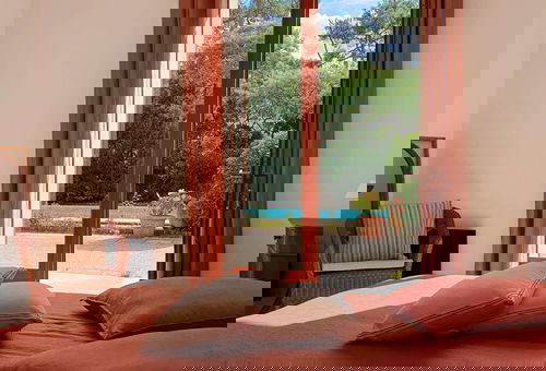 Située dans le quartier sud de Lacanau océan, villa avec piscine, 3 chambres...