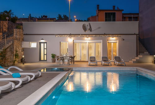 Haus Quadro mit fantastischem privatem Pool