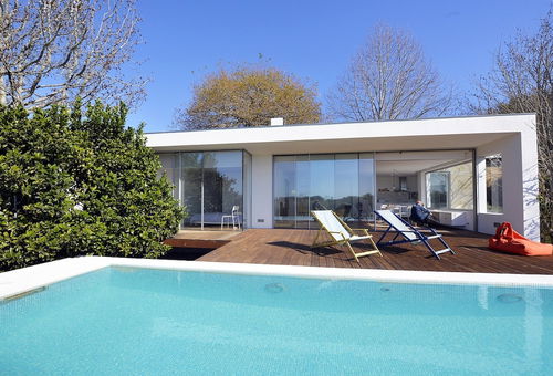 Exceptional and uninterrupted view of the ocean.