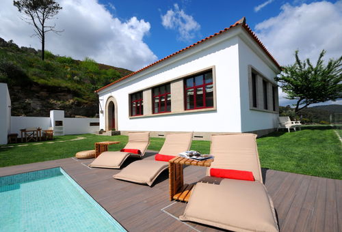 In the heart of the prestigious and world famous Douro Valley.