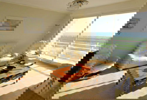 Beautiful spacious apartment with balcony overlooking the ocean, located in a...