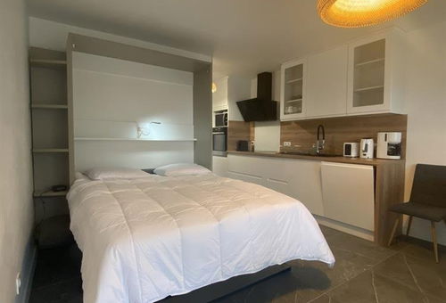 Next to the beach and to all amenities.