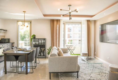 2 chambre avec balcon et parking