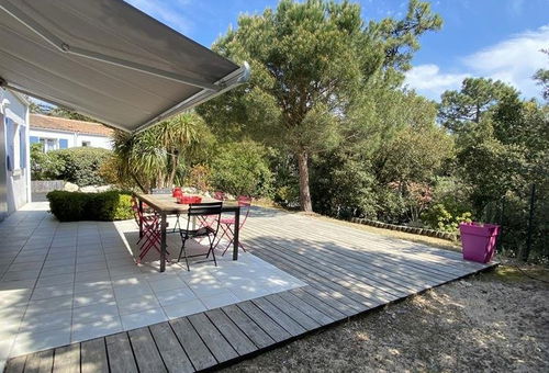 Proximité avec la plage (230m).