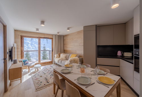 South facing apartment with a large terrace, ski out in Courchevel Moriond