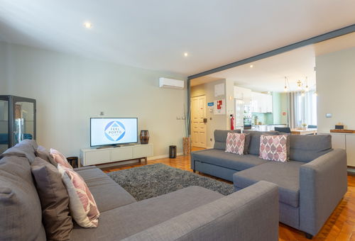 Comfortable and modern accommodation of 160 m², elevator.