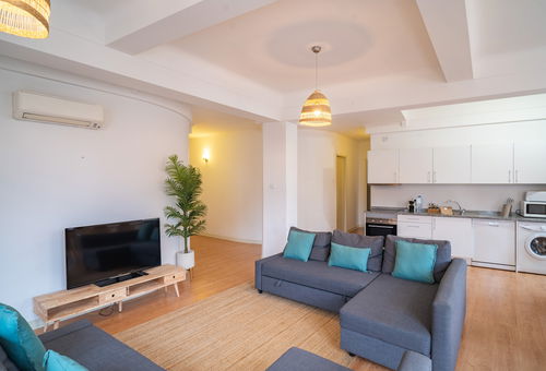 Logement de 180 m² confortable et grand.