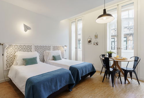 Welcoming and modern 32 m² accommodation with terrace.