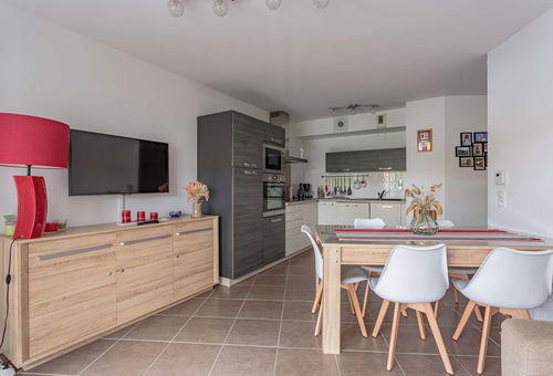 Modern apartment with a large terrace, all by foot