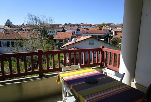 Agréable appartement avec piscine idéalement situé proche du golf de la...
