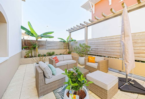 Large apartment with jacuzzi and 55m2 terrace