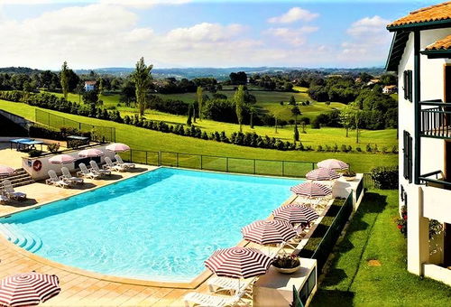 Arcangues  : Résidence avec piscine entre mer et montagnes