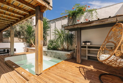 Appartement avec piscine privée.
