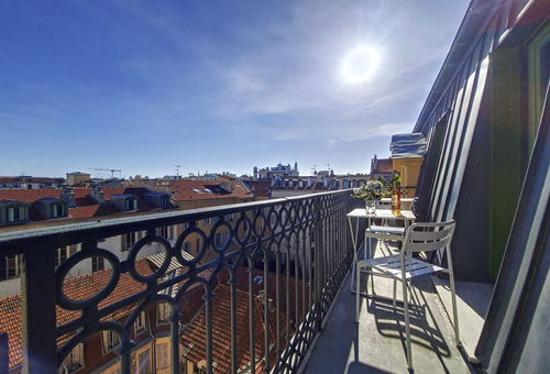 Sublime appartement duplex situé dans le centre-ville de Nice.
