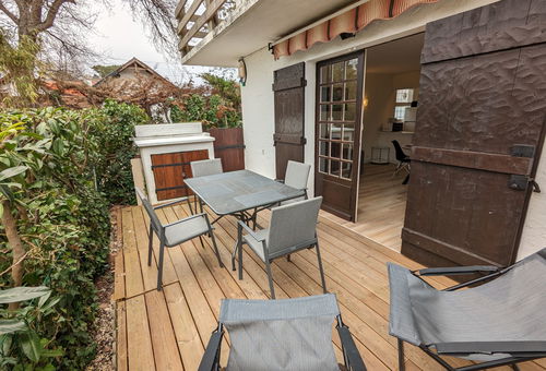 Studio with a large terrace in Abatilles district.