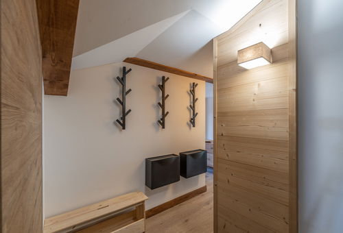 COURCHEVEL The CHALET DE L&#39;OURSE 8 apartment is located in a building...