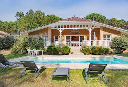 Private 8x4m swimming pool facing the pine forest.