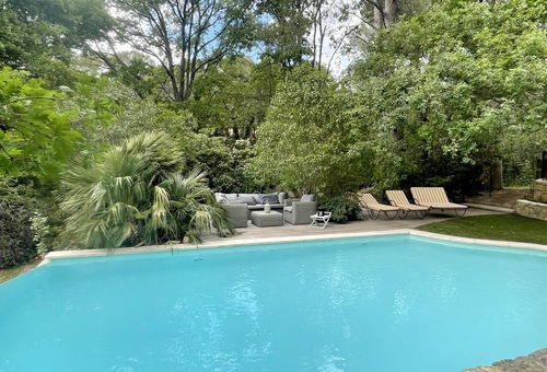 New. Villa Baya