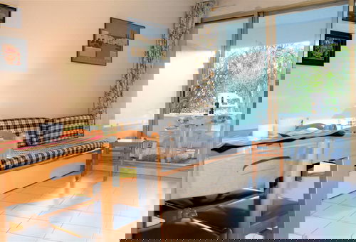 Apartment on the ground floor with terrace and direct access to the beach