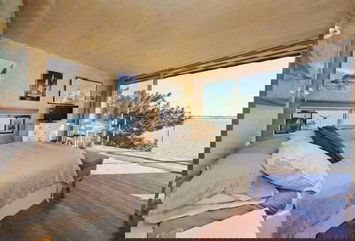 House on stilts in 1st line in Cap-Ferret incredible view