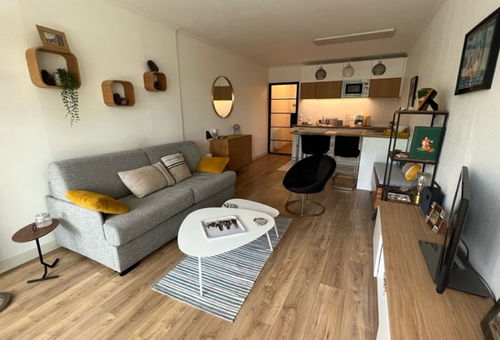 Studio bien rénové au coeur de la baie.