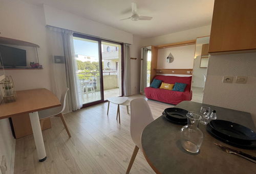 La Rochelle, Les Minimes - Apartment with pool.