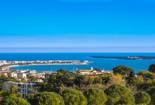 Villa avec piscine et une vue à couper le souffle sur La Croix des Gardes -...