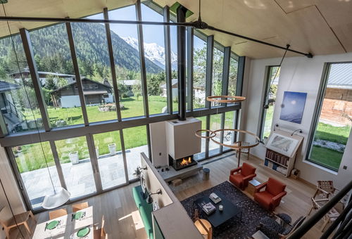 New, spacious, contemporary chalet located in the old village of Argentière,...