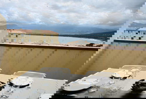 Apartment location 600m from the beach, sea view - Calvi