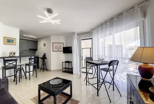 Appartement situé dans le centre-ville au cœur du Carré D’Or de Nice.