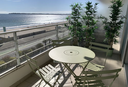 Nice sea front apartment with parking between the Casino and the market - La...