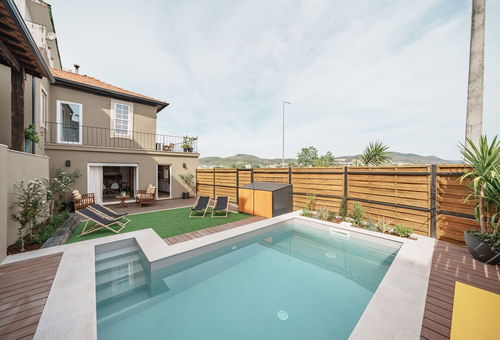 Maison avec une piscine chauffée et une vue privilégiée sur le fleuve Douro...