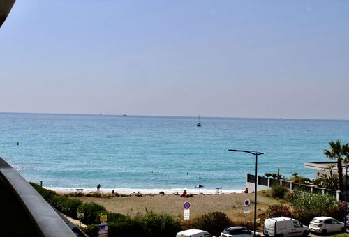 Appartement au bord de l'eau  avec terrasse et vue mer -  Villeneuve-Loubet...