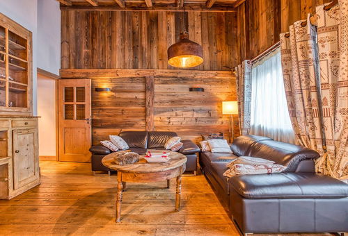 Esprit bois authentique pour cet appartement de charme en plein cœur de la...