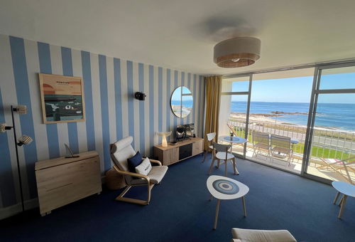 View of the islands 2nd floor near thalasso