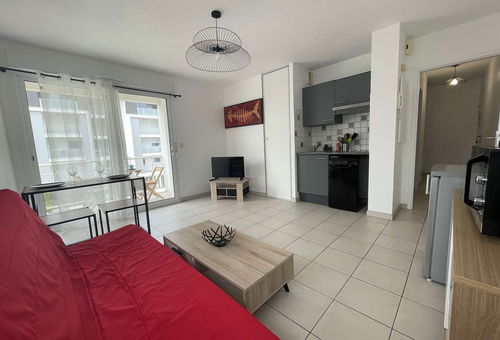 Apartment with balcony and parking - La Rochelle