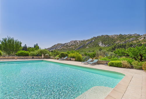 Wonderful domaine composed with 3 houses - 14 people - Mouries, Les Alpilles.