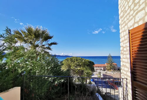 Duplex dans une résidence calme, à 100m de la plage de Saint Florent.