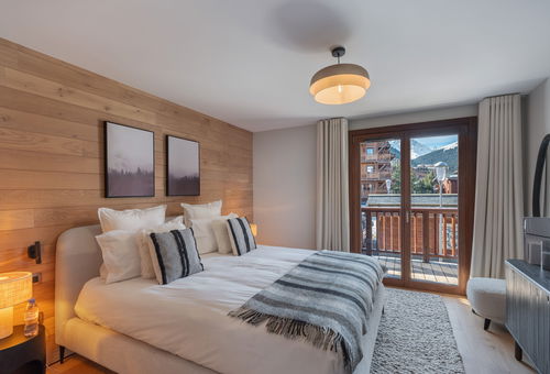 COURCHEVEL Moriond (1650) - Les Glaciers The ARPONT chalet is a magnificent...