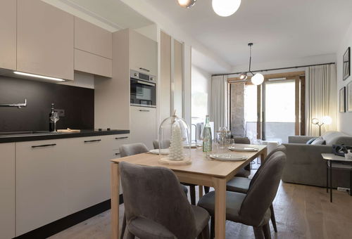 Brandly new apartment with a modern and refined decoration, in a ski in ski...