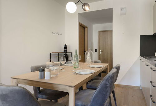 Brandly new apartment with a modern and refined decoration, in a ski in ski...