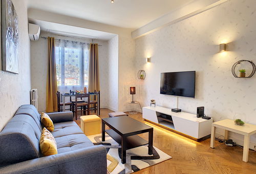 Spacieux appartement avec balcon à quelques secondes de la Promenade - Nice