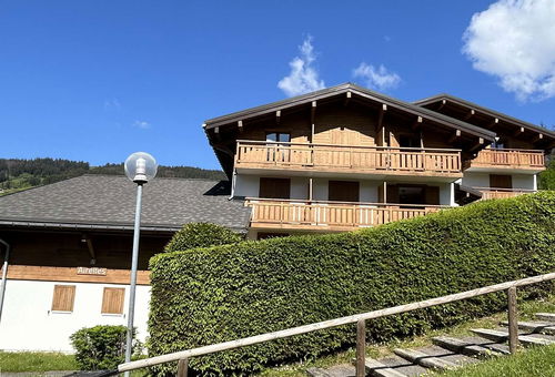 Studio Cabin + Mountain Corner, 4 beds, Half-district