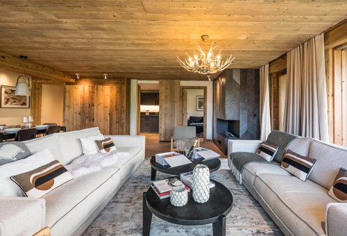 High end apartment, close to the slopes.