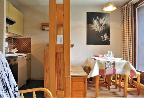 Risoul 1850 (05) – Snow Front sector – Les Florins residence...