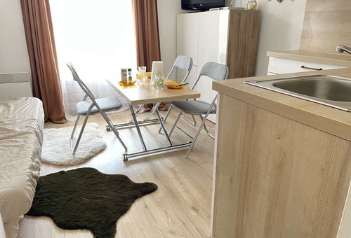 Risoul 1850 (05) – Resort center sector – Résidence Les Soldanelles...
