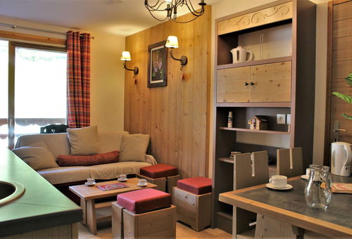 Risoul 1850 (05) – Upper resort area – Résidence Antares Apartment...